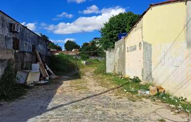 Imagem: O terreno possui 2.000m² de Área e está localizado em Centro