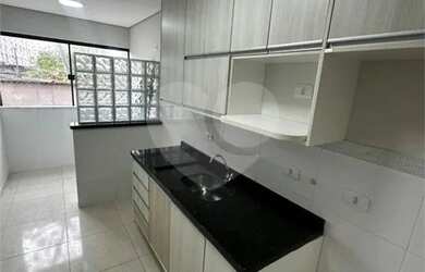 Imagem: O apartamento possui 1 Dormitório, 2 Banheiros, 1 Vaga na garagem