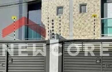 Imagem: A casa possui 3 Dormitórios, 2 Banheiros, 2 Vagas na garagem