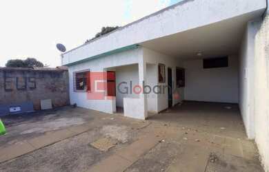 Imagem: A casa possui 2 Dormitórios, 1 Banheiro e 260m² de Área e