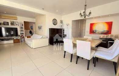 Imagem: O apartamento à venda possui 3 Dormitórios, 2 Banheiros, 1