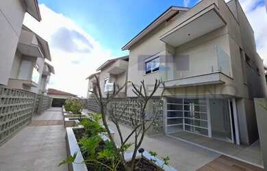 Imagem: A casa em condomínio possui 3 Dormitórios, 5 Banheiros, 5