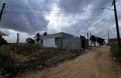 Imagem: O terreno possui 1.000m² de Área e está localizado em Santo