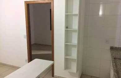 Imagem: O apartamento possui 1 Dormitório, 1 Banheiro, 1 Vaga na garagem