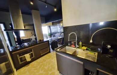 Imagem: O apartamento possui 1 Dormitório, 2 Banheiros, 1 Vaga na garagem