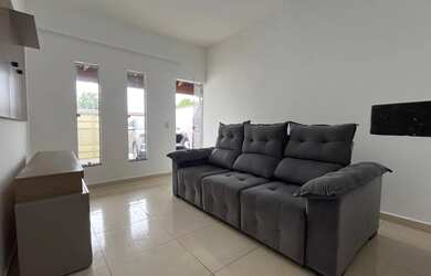 Imagem: A casa possui 2 Dormitórios, 2 Banheiros, 1 Vaga na garagem