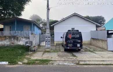 Imagem: A casa possui 2 Dormitórios, 1 Banheiro, 1 Vaga na garagem