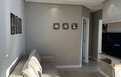 Imagem: O apartamento possui 2 Dormitórios, 1 Banheiro, 1 Vaga na garagem