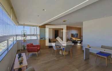 Imagem: O apartamento possui 4 Dormitórios, 2 Banheiros, 3 Vagas na