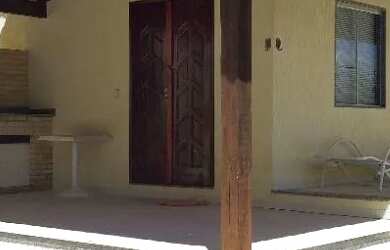 Imagem: A casa em condomínio possui 3 Dormitórios, 4 Banheiros, 2