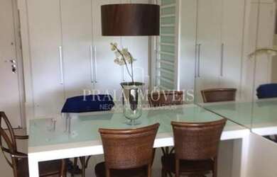 Imagem: O apartamento possui 1 Dormitório, 1 Banheiro, 1 Vaga na garagem