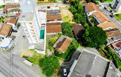 Imagem: O terreno possui 700m² de Área e está localizado em Velha