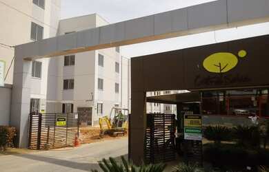 Imagem: O apartamento possui 2 Dormitórios, 1 Banheiro, 1 Vaga na garagem