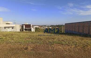 Imagem: O terreno possui 300m² de Área e está localizado em Jardins