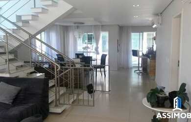 Imagem: A casa possui 5 Dormitórios, 5 Banheiros, 2 Vagas na garagem