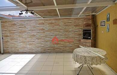 Imagem: A casa em condomínio possui 2 Dormitórios, 1 Banheiro, 2 Vagas