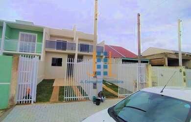 Imagem: A casa possui 3 Dormitórios, 1 Banheiro, 2 Vagas na garagem