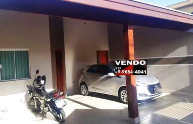 Imagem: A casa possui 2 Dormitórios, 1 Banheiro, 4 Vagas na garagem