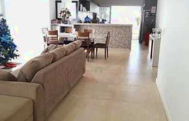 Imagem: A casa em condomínio possui 3 Dormitórios, 2 Banheiros, 4