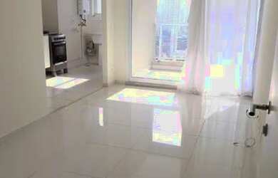 Imagem: O apartamento possui 1 Dormitório, 1 Banheiro, 1 Vaga na garagem