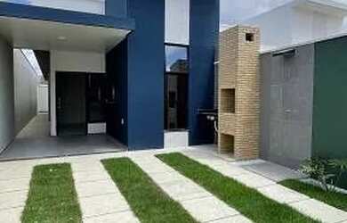 Imagem: A casa possui 2 Dormitórios, 2 Banheiros, 2 Vagas na garagem