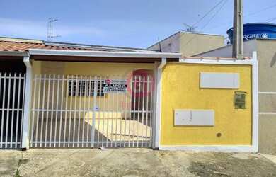 Imagem: A casa possui 2 Dormitórios, 1 Banheiro, 1 Vaga na garagem