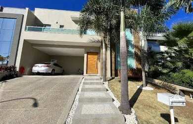 Imagem: A casa em condomínio possui 3 Dormitórios, 5 Banheiros, 4