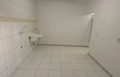 Imagem: O apartamento possui 2 Dormitórios, 1 Banheiro e 1 Vaga na