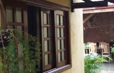 Imagem: A casa possui 3 Dormitórios, 2 Banheiros, 150m² de Área e