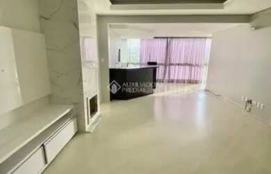 Imagem: O apartamento possui 3 Dormitórios, 1 Banheiro, 2 Vagas na