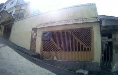 Imagem: A casa possui 2 Banheiros, 2 Vagas na garagem, 175m² de Área