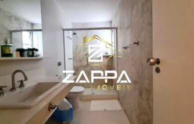 Imagem 15: Quadra da praia de Copacabana com varandão e vista mar