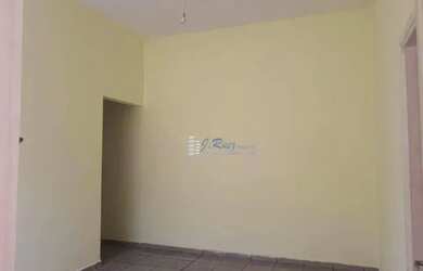 Imagem: A casa possui 2 Dormitórios, 1 Banheiro, 1 Vaga na garagem