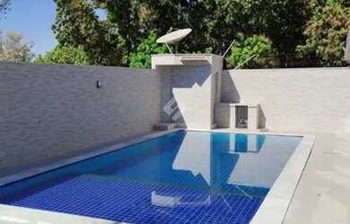 Imagem: A casa em condomínio possui 4 Dormitórios, 5 Banheiros, 2