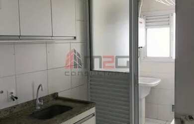 Imagem: O apartamento possui 3 Dormitórios, 1 Banheiro, 2 Vagas na