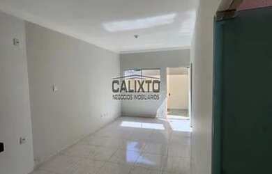 Imagem: A casa possui 2 Dormitórios, 1 Banheiro, 1 Vaga na garagem