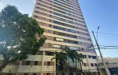 Imagem: O apartamento possui 4 Dormitórios, 1 Banheiro, 2 Vagas na