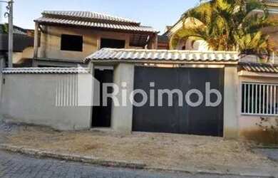 Imagem: A casa em condomínio possui 4 Dormitórios, 4 Banheiros, 3