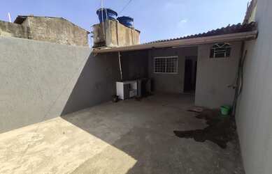 Imagem: A casa possui 4 Dormitórios, 2 Banheiros, 110m² de Área e