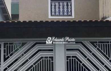 Imagem: A casa possui 3 Dormitórios, 3 Banheiros, 2 Vagas na garagem