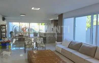 Imagem: A casa em condomínio possui 5 Dormitórios, 5 Banheiros, 4