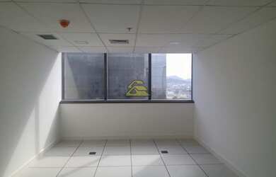 Imagem: O depósito possui 1 Vaga na garagem, 28m² de Área, Imóvel