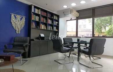 Imagem: O depósito possui 1 Vaga na garagem, 29m² de Área e está