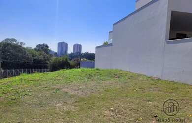 Imagem: O terreno possui 321m² de Área e Imóvel novo e está localizado