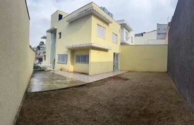 Imagem: A casa para alugar possui 3 Dormitórios, 4 Banheiros, 4 Vagas