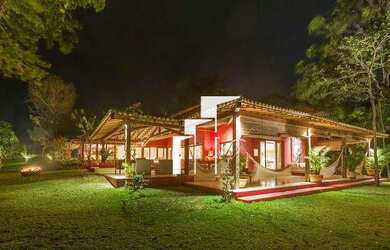 Imagem: A casa possui 5 Dormitórios, 5 Banheiros e 10m² de Área e