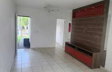 Imagem: A casa em condomínio possui 3 Dormitórios, 2 Banheiros, 2