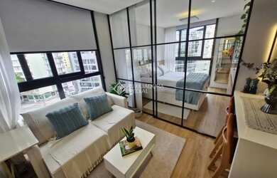 Imagem: O apartamento possui 1 Dormitório, 1 Banheiro, 1 Vaga na garagem