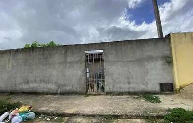 Imagem: A casa possui 2 Dormitórios, 1 Banheiro, 200m² de Área e