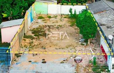 Imagem: O terreno possui 510m² de Área e está localizado em Doutor